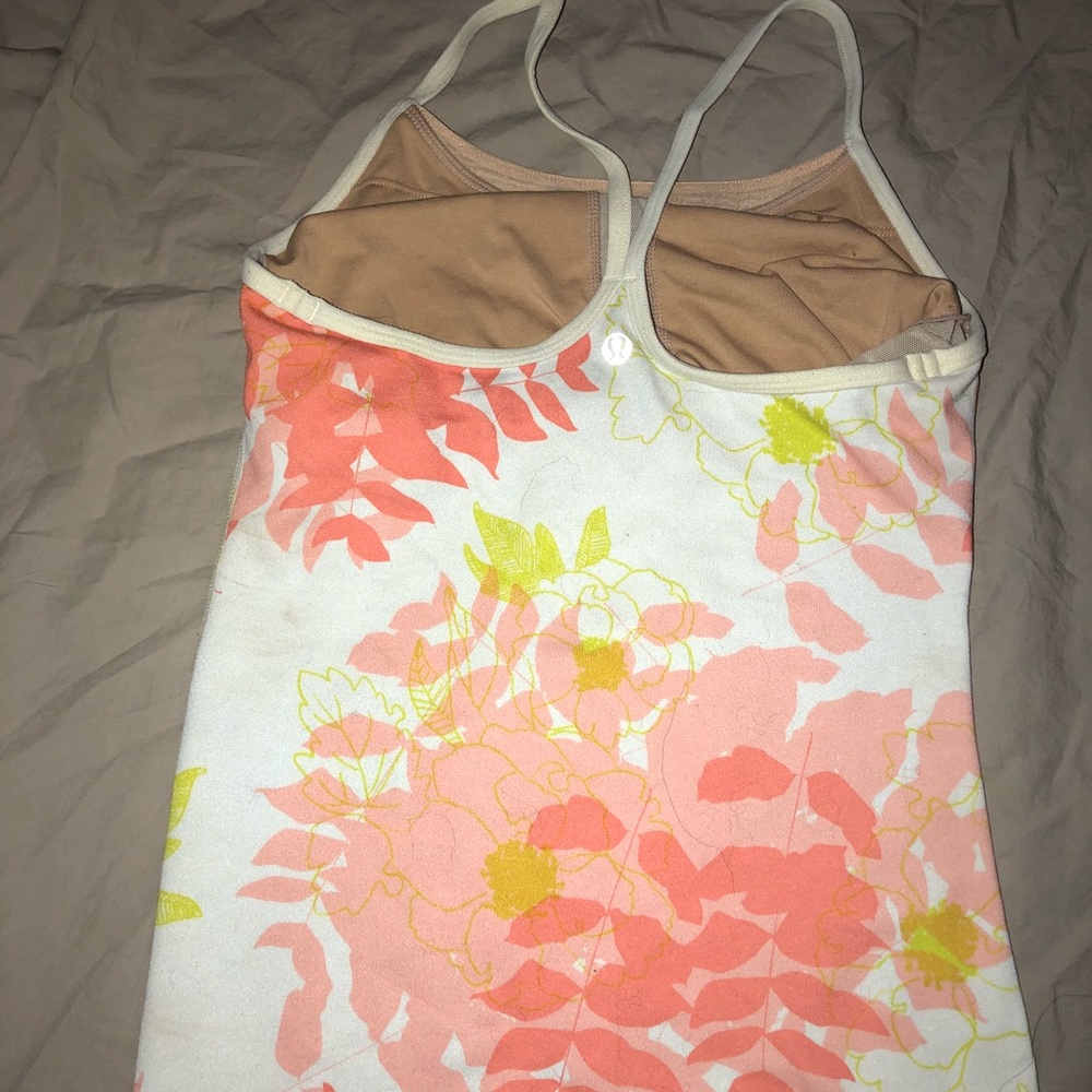Lululemon tank size 4.